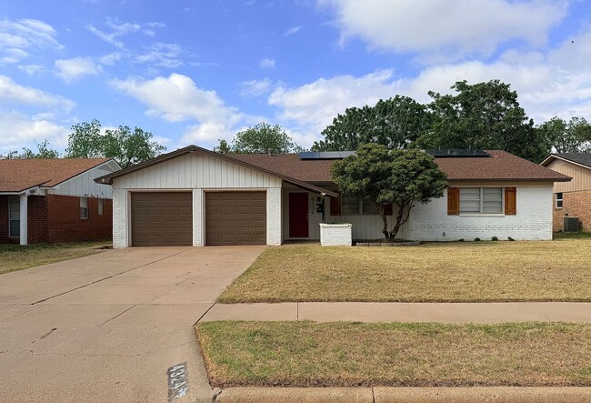 Building Photo - 4 Bed 2 Bath Remodeled Home in Miller Elementary Zone with Solar Panels
