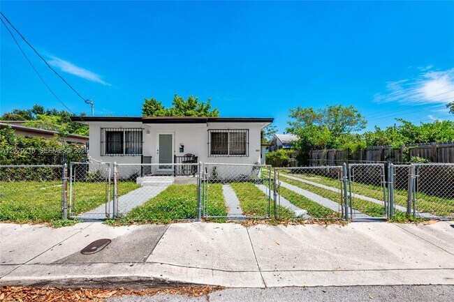 Photo - 221 NW 32nd St Unit 223-B