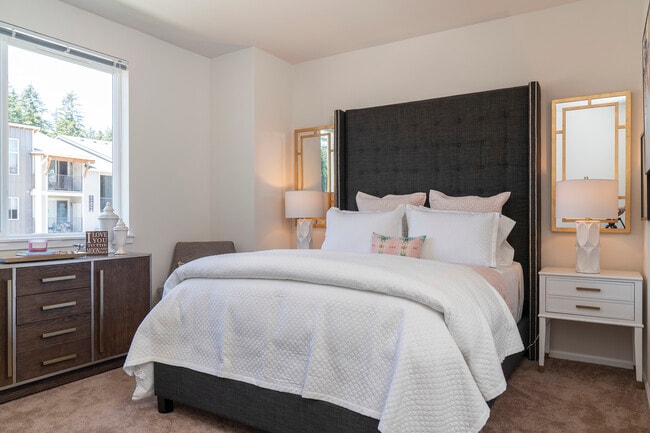 Model Bedroom - 1500 Orchard Apartments