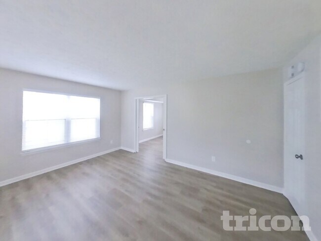 Photo - 8259 Ehlerbrook Rd