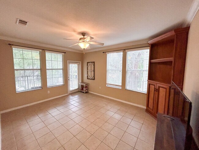 Photo - Campus View 1257 #211 - Pet Friendly!