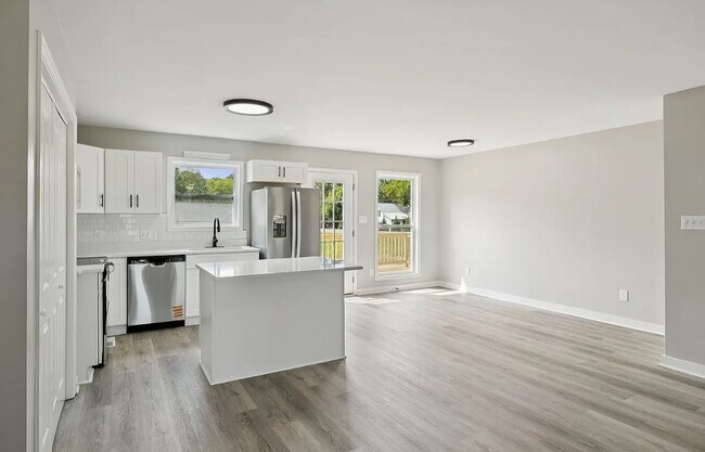 Photo - 2438 Sowell Mill Pike