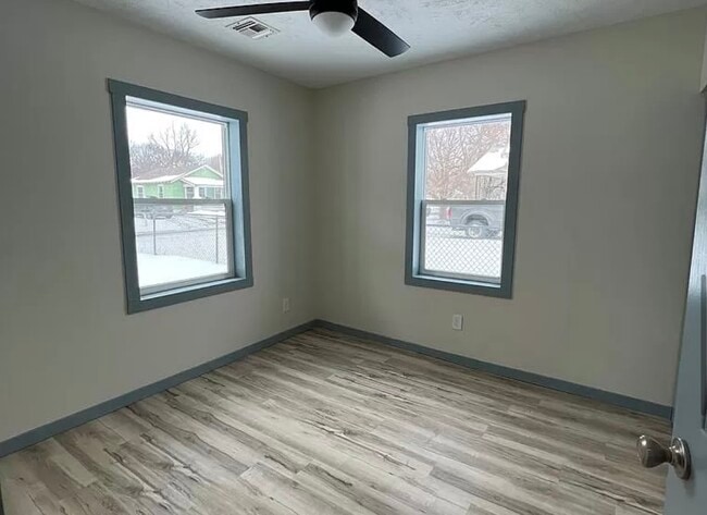 living room - 1214 N 10th St