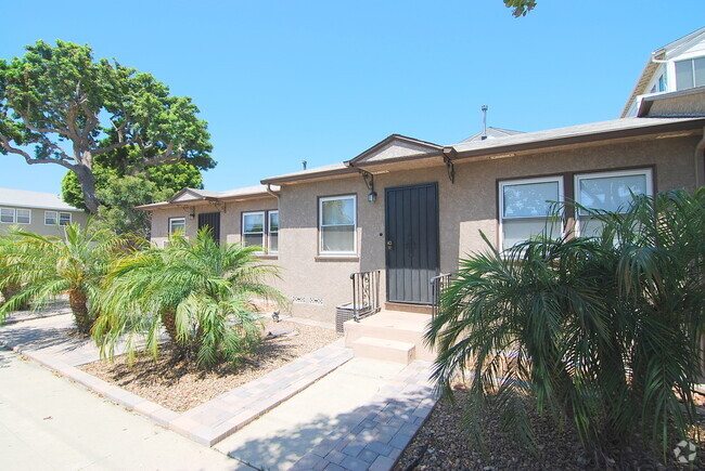 Building Photo - Lower Level 1 Bedroom Seal Beach Apartment