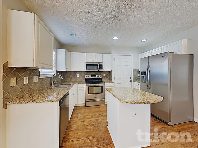 Photo - 429 Essex Park Cir