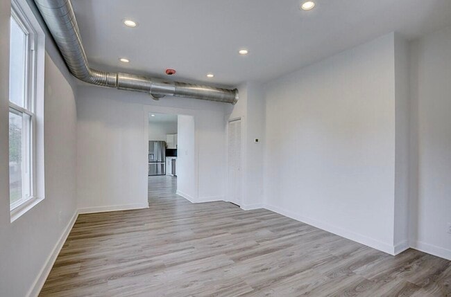 Photo - 1233 Scott St