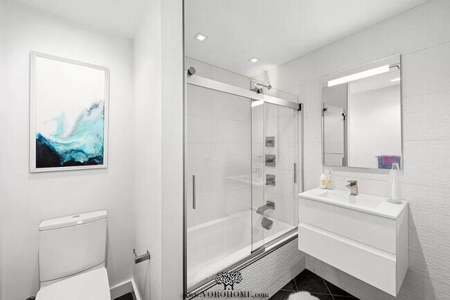 Photo - 136 Beekman St