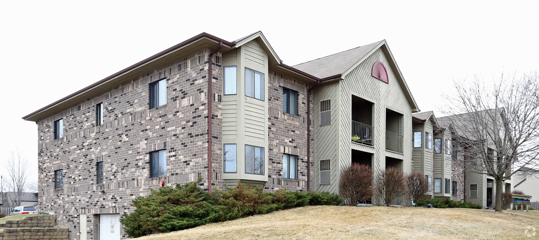 Photo - 1351 W Edgerton Ave