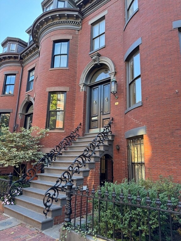 168 W Canton St Townhome Townhome Rental in Boston MA