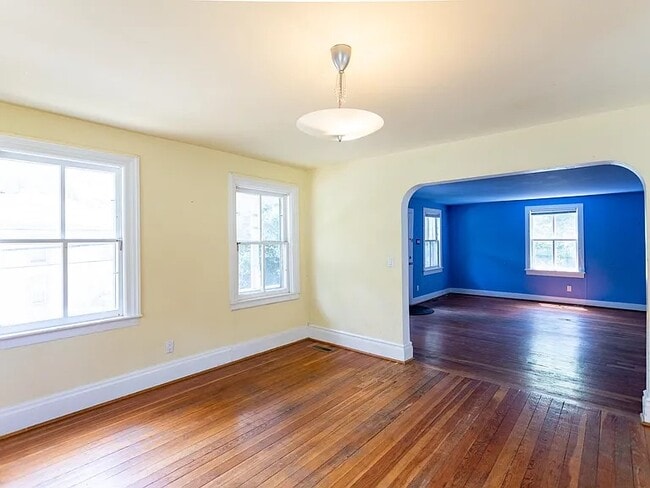 Photo - 115 Chapin St