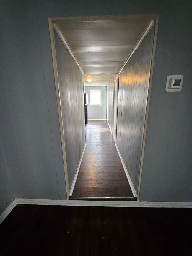 Photo - Upper 1 bedroom unit