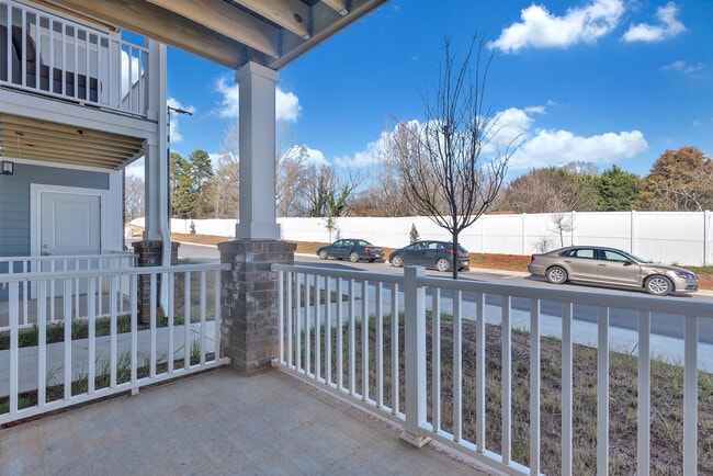 Photo - Rivergate Greene