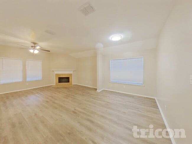 Photo - 111 Rockbrook Dr