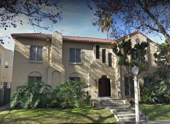 Building Photo - 115-119 S. Sycamore Ave. Unit 117
