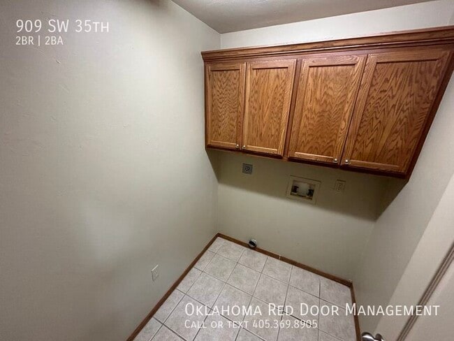 Photo - 909 SW 35th St