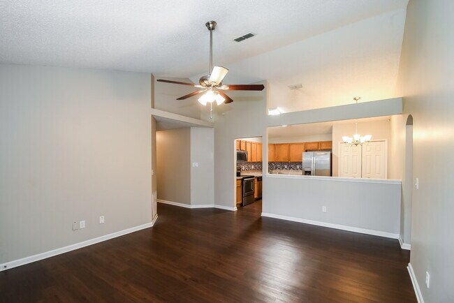 Photo - 2041 Hunters Trace Cir