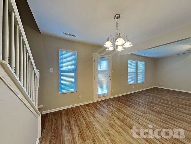 Photo - 843 Bitting Hall Cir