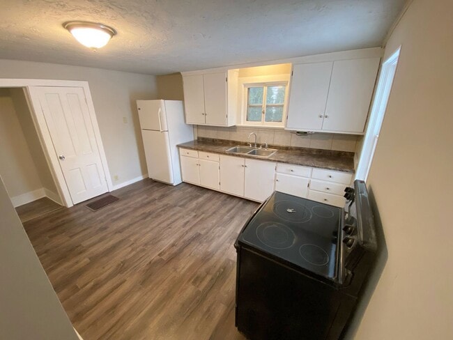 Photo - 531 N Appleton St Unidad Lower