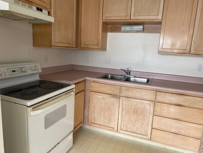 Photo - 2345a Anini Pl