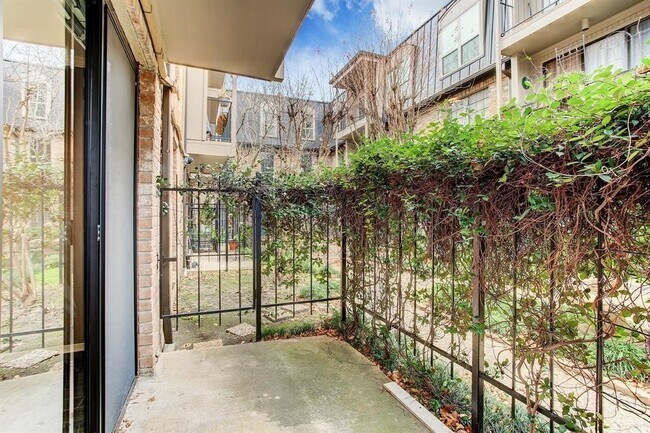 Photo - 2400 N Braeswood Blvd Unit 120