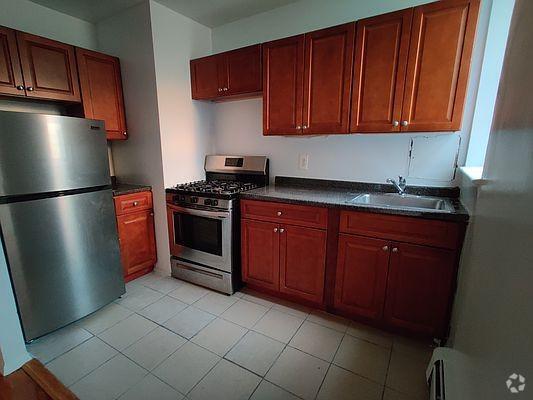 Building Photo - 3 bedroom in BRONX NY 10456 Unit 3C Rental