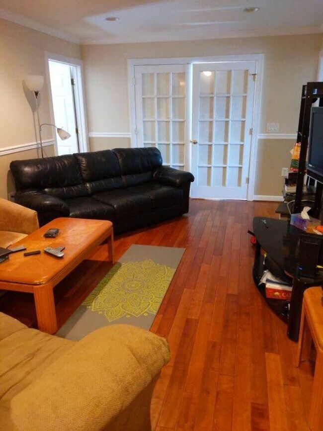 Photo - 3 Bedroom, 3 Bath condo! Walking distance ...