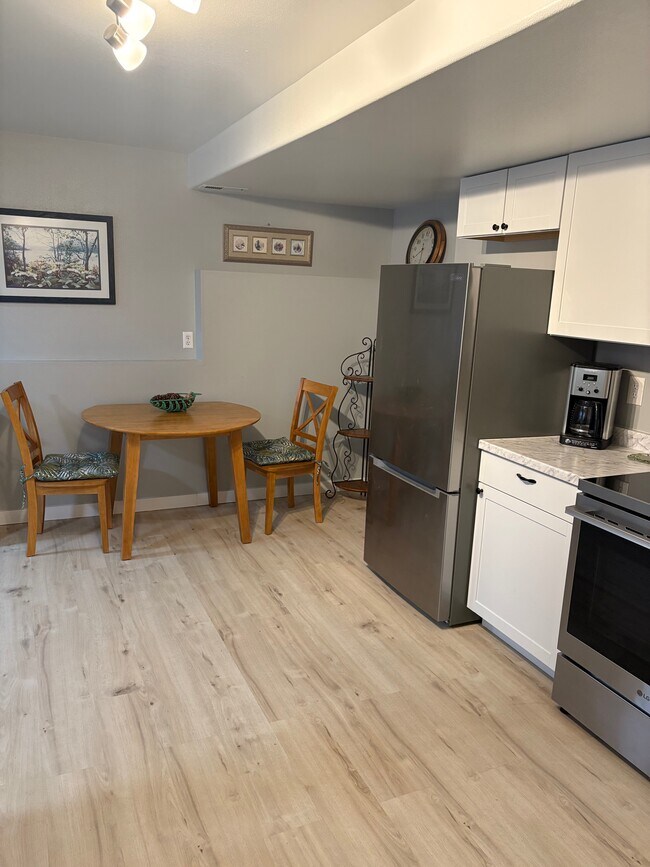 Kitchen/Dining area - 7231 E Chester Heights Cir