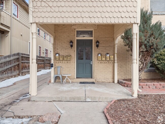 Building Photo - Spacious One Bed in Denver's Most Desirabl... Unit 1 Rental