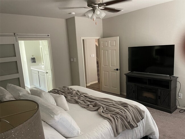 Photo - 748 Wedgewood Pk