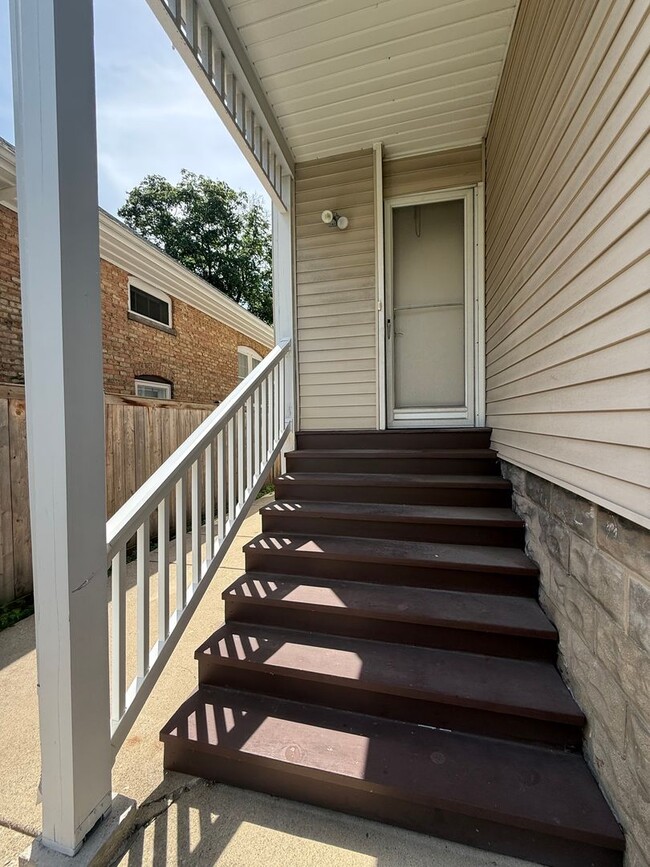 Photo - 150 Rockford Ave Unit #1