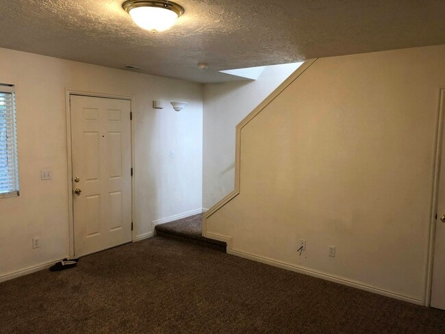 Photo - 1175 S 200 W