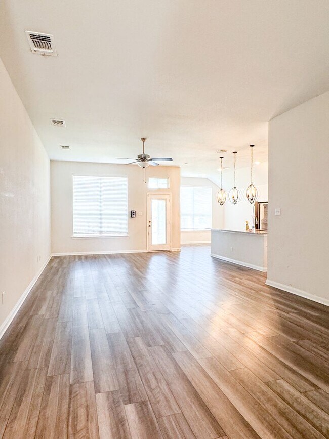 Photo - Perfect home in a perfect location!