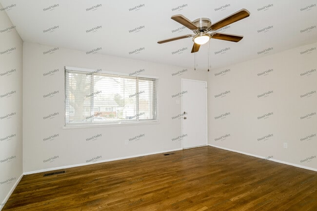 Photo - 6714 Village Square Dr