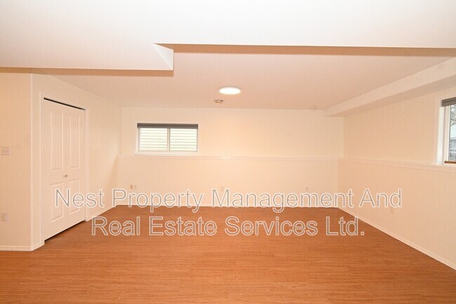 Photo - 2180 Victoria St