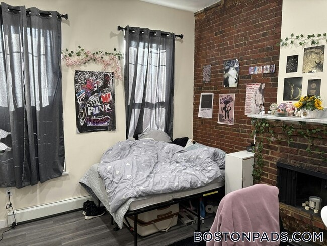 Photo - 21 Cortes St Unit 01