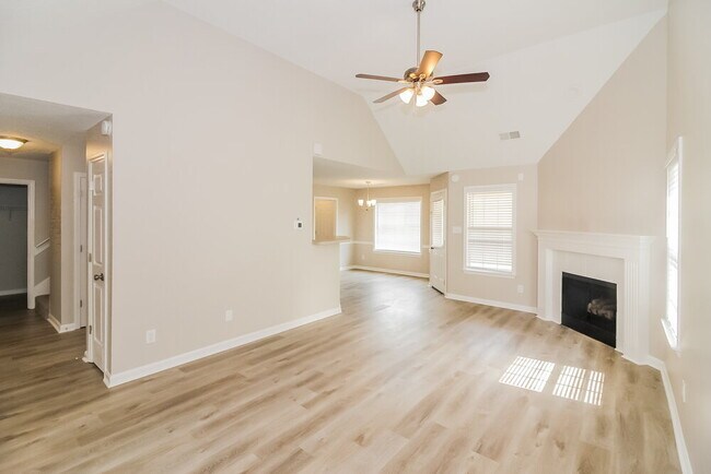 Photo - 1390 Bayberry Hill Dr