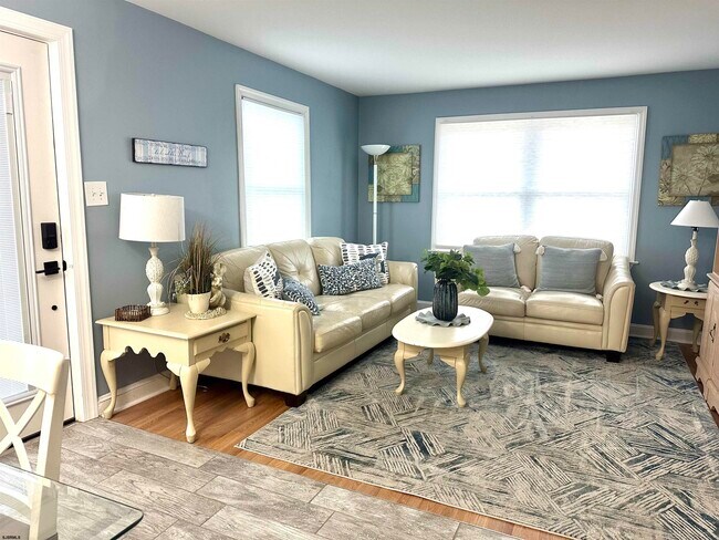 Photo - 117 N Wilson Ave