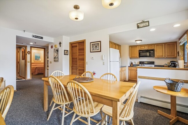 Building Photo - 768 E Mountain Rd Unit Highridge B12