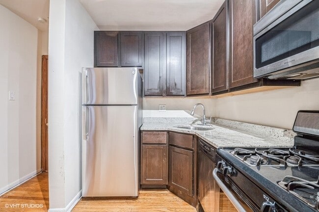 Photo - 1504 N Dearborn Pkwy Unit 213
