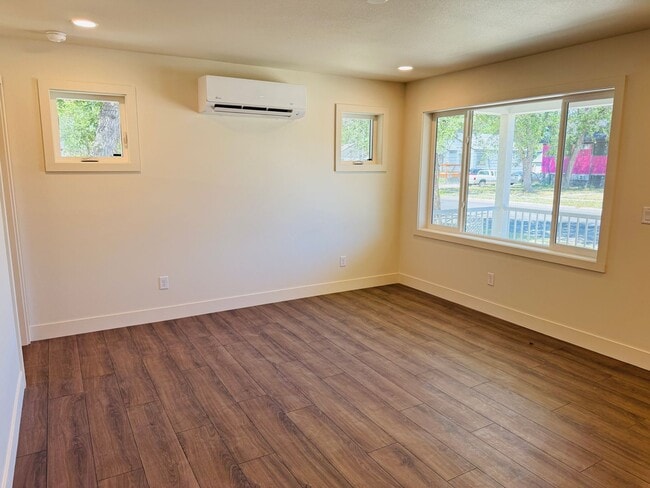 Photo - 510 Howard Ave Unit Main Floor One Bedroom