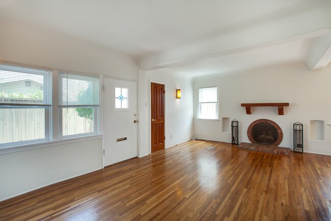 Photo - 2534 7th St Unit 3