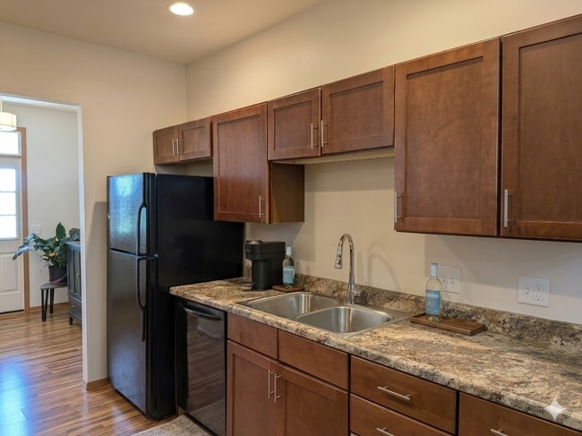 Photo - 4878 Innovation Dr