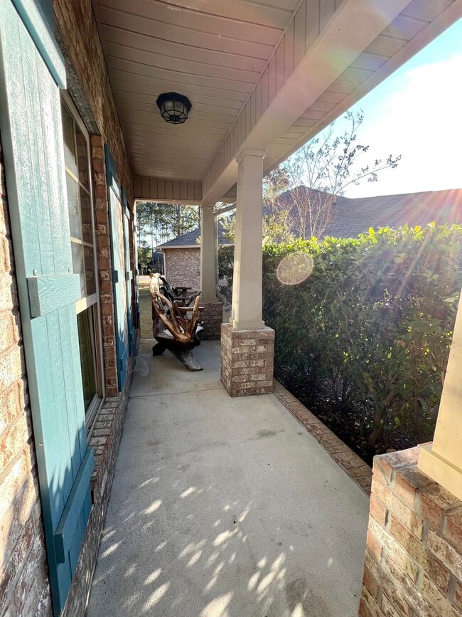 Photo - 68 Hemingway Ln