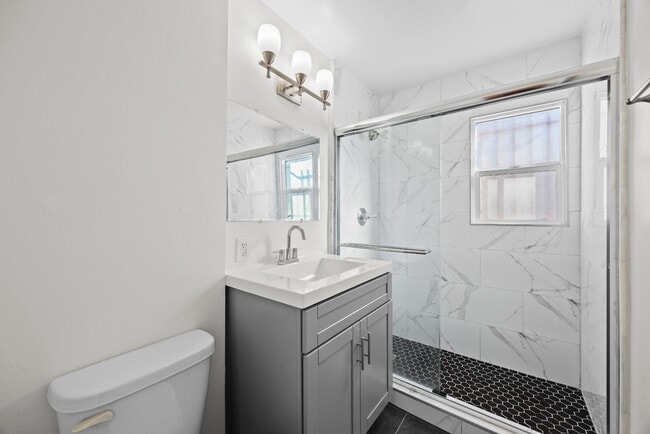 Photo - BRIGHT & SPACIOUS | 1 BED 1 BATH | FULL KITCHEN & PARKING INCLUDED Unidad 2