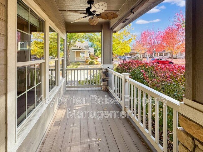 Photo - 998 E Shadow Creek Ln