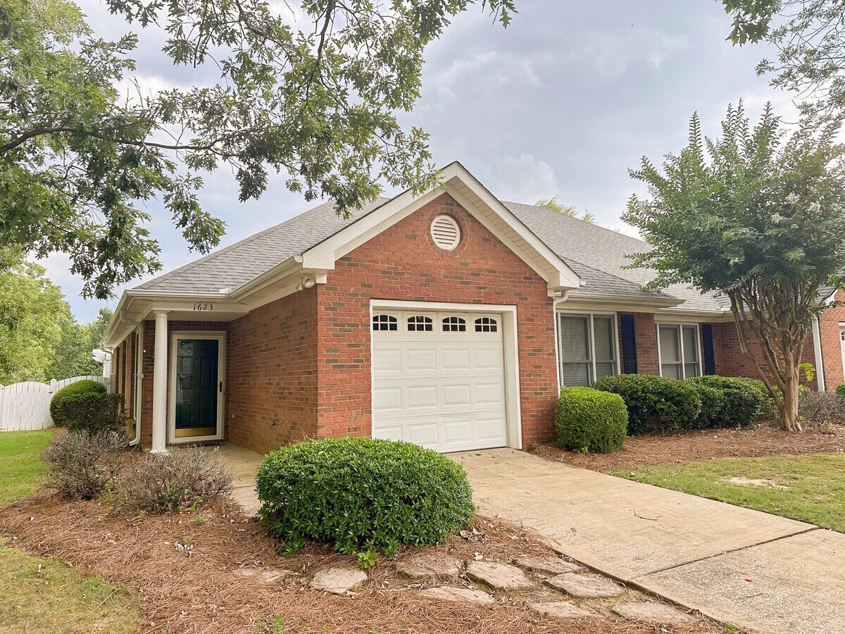 Photo - 1623 Wellington St Townhome