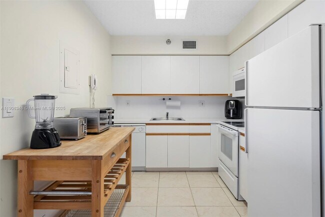 Photo - 3400 NE 192 St Unidad 1810