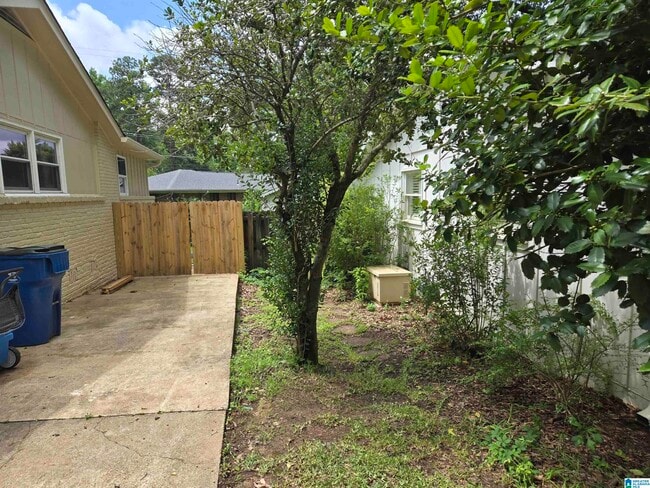 109 Knoll Crest Dr