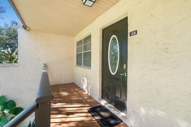 Photo - 124 Lake Constance Dr