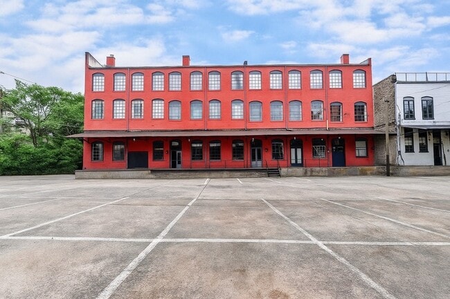 Building Photo - 161 Mangum St SW Unit 301